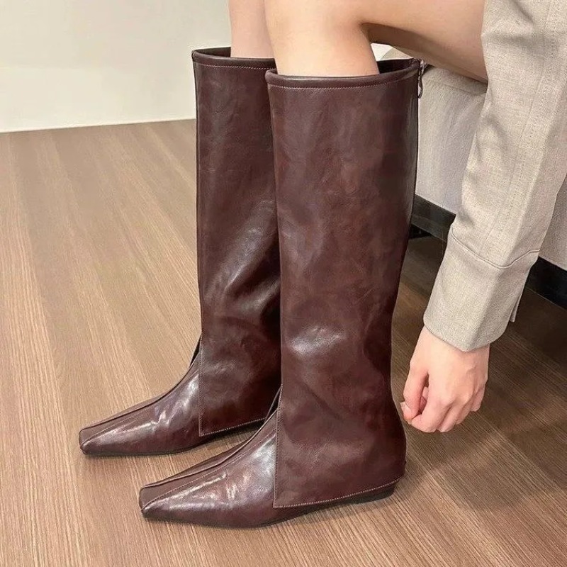 Botas de Salto Baixo com Bico  - Interior Designer avaliação e preço