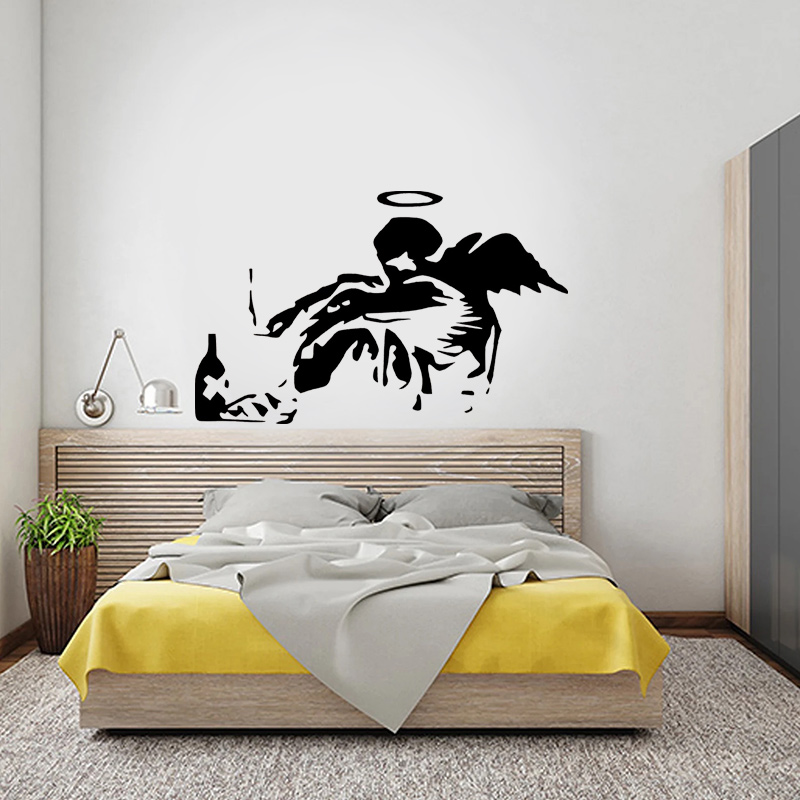 Banksy-Fallen Angel Graffiti D - Interior Design Magazine avaliação e preço